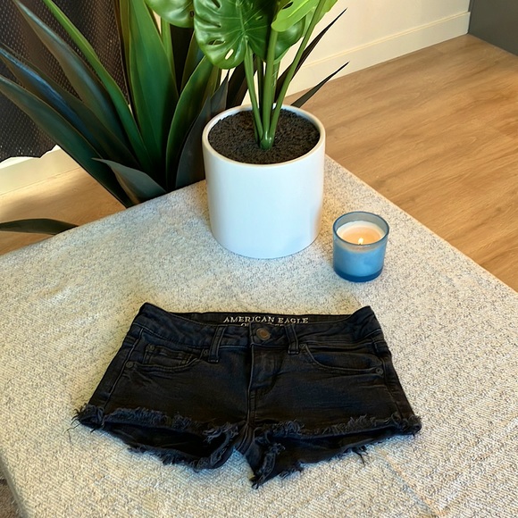 American Eagle Black Shorty Short - Picture 1 of 2